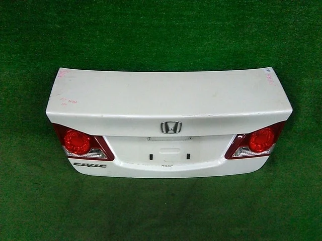 Крышка багажника (потерта) FD1 HONDA CIVIC VIII FD / FK / FN / FA 2005-2008, CIVIC VIII FD / FK / FN / FA 2009-2011