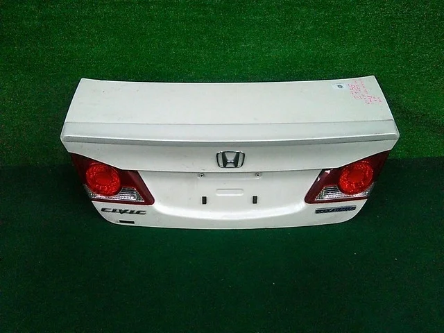 Крышка багажника (потерта) FD3 HONDA CIVIC VIII FD / FK / FN / FA 2005-2008, CIVIC VIII FD / FK / FN / FA 2009-2011