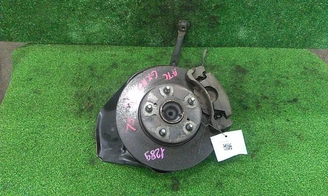 Кулак поворотный левый GX110 TOYOTA VEROSSA X11 2001-2004, CROWN S170 1999-2007, LEXUS IS I 200/300 XE10 1998-2005