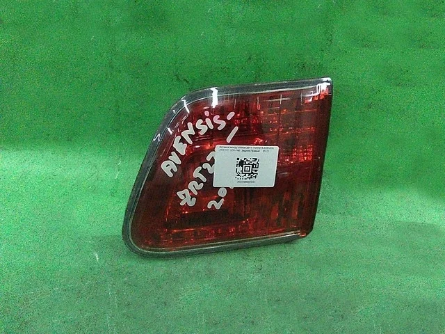 Фонарь задний правый внутренний ZRT272 TOYOTA AVENSIS T270 2008-2012