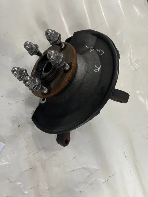 Кулак поворотный правый CW6W MITSUBISHI OUTLANDER XL CW 2007-2010, OUTLANDER GF 2015-2018, DELICA D:5 V CV 2007-2019, OUTLANDER GF 2018-