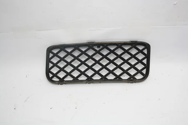 Решетка переднего бампера правая нижняя 7L VOLKSWAGEN TOUAREG I 7LA / 7L6 / 7L7 2002-2007