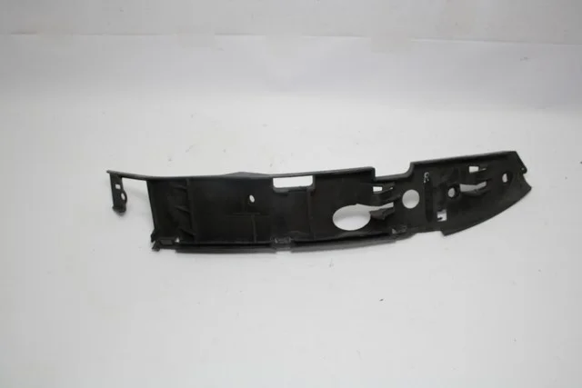 Кронштейн переднего бампера правый 7L VOLKSWAGEN TOUAREG I 7LA / 7L6 / 7L7 2002-2007