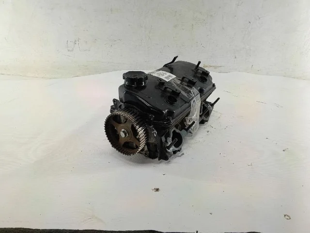 Головка блока цилиндров правая V93W MITSUBISHI PAJERO IV / MONTERO IV V8 / V9 2006-2011, PAJERO IV / MONTERO IV V8 / V9 2011-2014