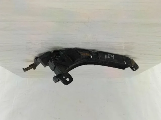 Кронштейн крепления фары правой RE4 HONDA CR-V III RE 2007-2010