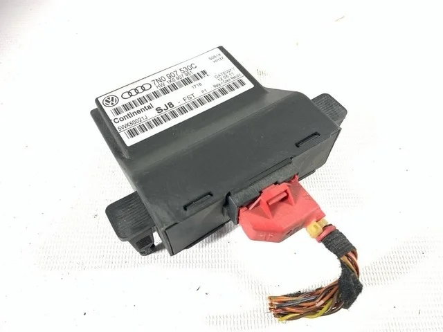 Блок комфорта 137 VOLKSWAGEN JETTA V 1K2 / 1K5 2005-2011, SCIROCCO III 2008-2014, TOURAN I 1T1 / 1T2 2003-2006, TOURAN I 1T1 / 1T2 2006-2010