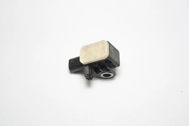 Датчик удара передний 4G AUDI A1 8X 2015-2018, A1 8X 2010-2014, A8 D4 2010-2013, A8 D4 2013-2017, A6 C7 2011-2014, A6 C7 2014-2018, A7 4G 2010-2014