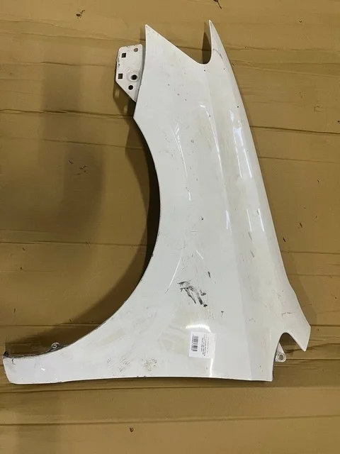 Крыло переднее левое (подмято) 6R1 VOLKSWAGEN POLO V 6C1 / 6R1 2009-2014