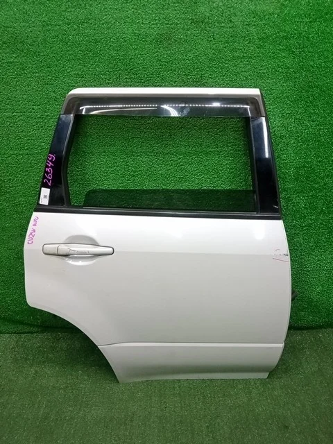 Дверь задняя правая (потертость) CU2W MITSUBISHI OUTLANDER CU 2003-2007, AIRTREK CU 2001-2005