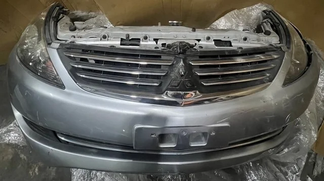 Ноускат (царапины) NA4W MITSUBISHI GRANDIS NA4W 2003-2011
