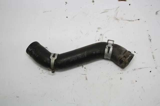 Патрубок радиатора охлаждения нижний V98W MITSUBISHI PAJERO IV / MONTERO IV V8 / V9 2006-2011, PAJERO IV / MONTERO IV V8 / V9 2011-2014