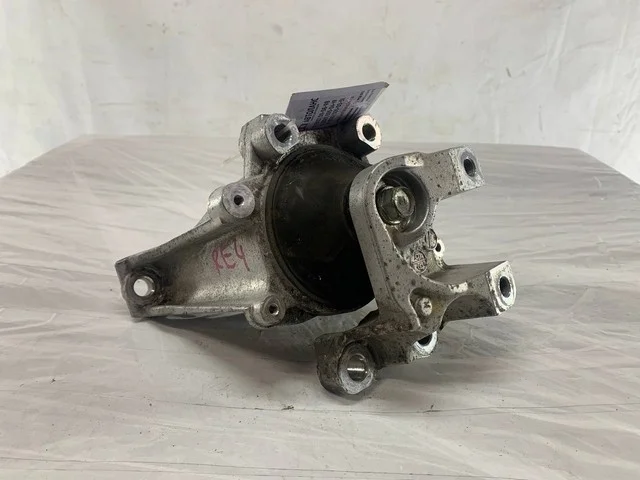 Опора двигателя правая RE4 HONDA CR-V III RE 2007-2010