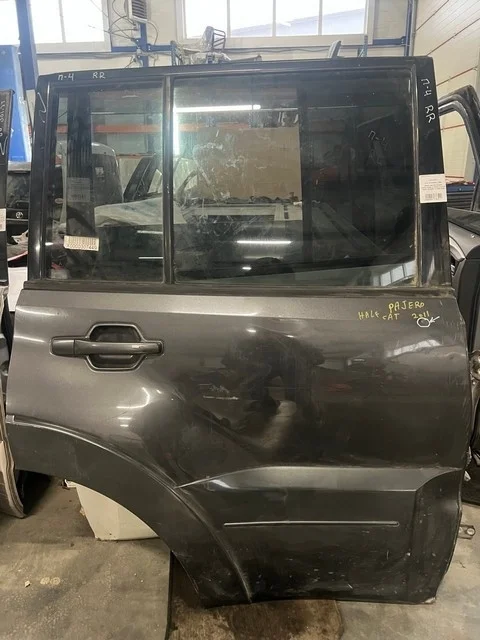 Дверь задняя правая (тычок) V93W MITSUBISHI PAJERO IV / MONTERO IV V8 / V9 2006-2011, PAJERO IV / MONTERO IV V8 / V9 2011-2014