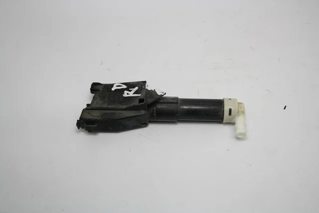 Форсунка омывателя фар правая (дефект крепления) V93W MITSUBISHI PAJERO IV / MONTERO IV V8 / V9 2006-2011, PAJERO IV / MONTERO IV V8 / V9 2011-2014