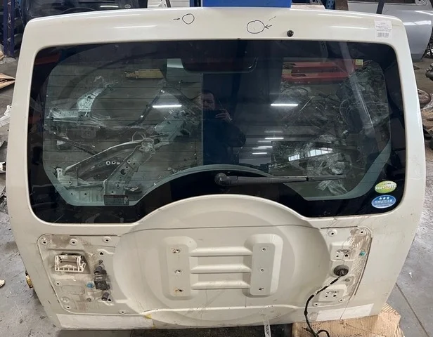 Крышка багажника (тычки) V93W MITSUBISHI PAJERO IV / MONTERO IV V8 / V9 2006-2011, PAJERO IV / MONTERO IV V8 / V9 2011-2014