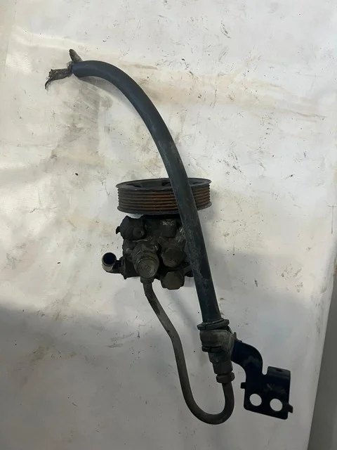 Насос гидроусилителя руля V73W MITSUBISHI PAJERO III / MONTERO III V6 / V7 2000-2002, PAJERO III / MONTERO III V6 / V7 2003-2006
