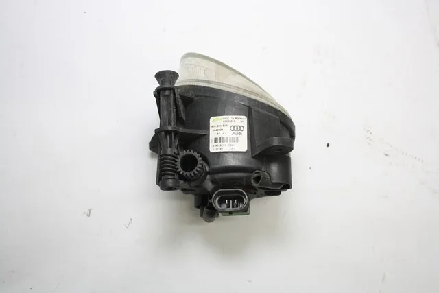 Фара противотуманная левая 8U AUDI A4 B8 2007-2011, VOLKSWAGEN PASSAT CC 357 2008-2012, AUDI A1 8X 2015-2018, A1 8X 2010-2014, A6 C7 2014-2018