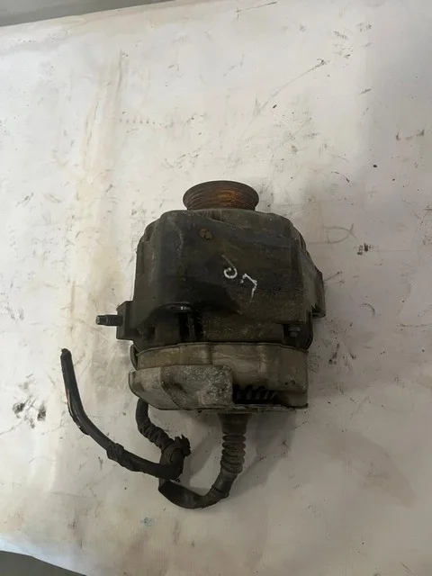 Генератор UZJ100 TOYOTA LAND CRUISER 100 1998-2002, LAND CRUISER 100 2002-2005, LAND CRUISER 100 2005-2007, LEXUS LX470 J100 1998-2002