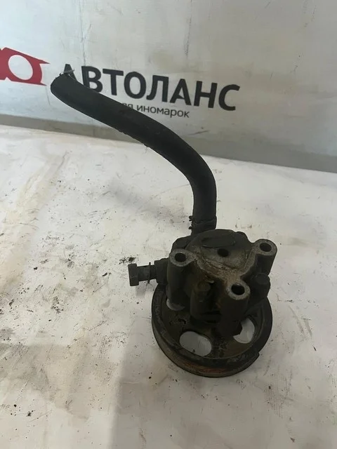 Насос гидроусилителя руля UZJ100 TOYOTA LAND CRUISER 100 1998-2002, LAND CRUISER 100 2002-2005, LAND CRUISER 100 2005-2007, LEXUS LX470 J100 1998-2002
