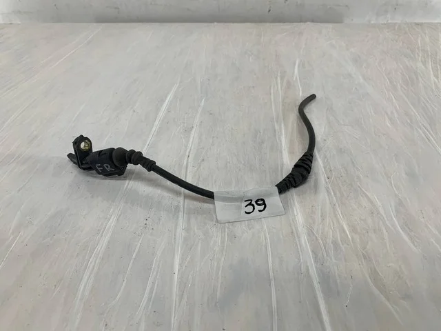 Датчик ABS передний правый 1K2 VOLKSWAGEN PASSAT B6 2005-2010, JETTA V 1K2 / 1K5 2005-2011, TRANSPORTER T5 2003-2009, TOURAN I 1T1 / 1T2 2003-2006