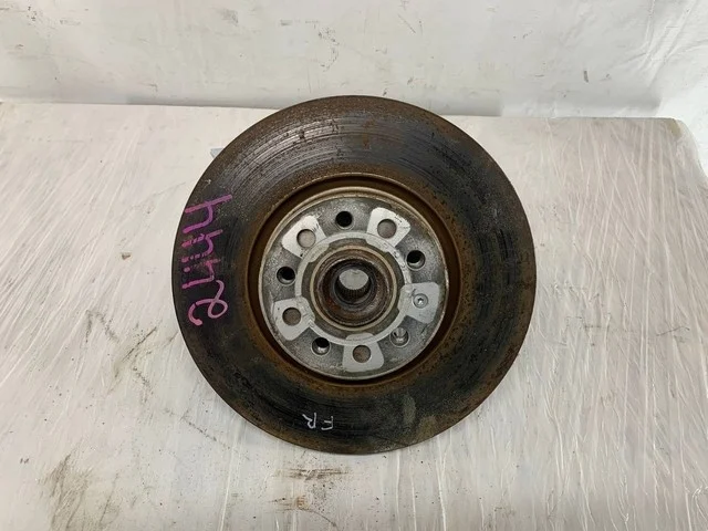 Кулак поворотный правый 1K2 VOLKSWAGEN JETTA V 1K2 / 1K5 2005-2011, GOLF V 1K1 / 1K5 2003-2009, CADDY III 2K / 2C 2004-2010