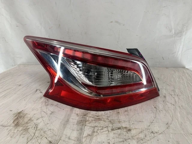 Фонарь задний левый (лом крепления) L33 NISSAN TEANA L33 2014-2020