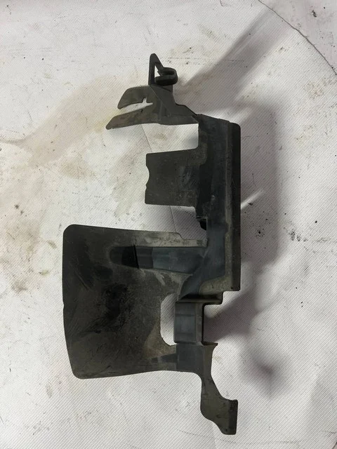 Воздуховод радиатора правый 1K2 VOLKSWAGEN JETTA V 1K2 / 1K5 2005-2011, GOLF V 1K1 / 1K5 2003-2009, GOLF VI 5K1 / AJ5 2009-2013