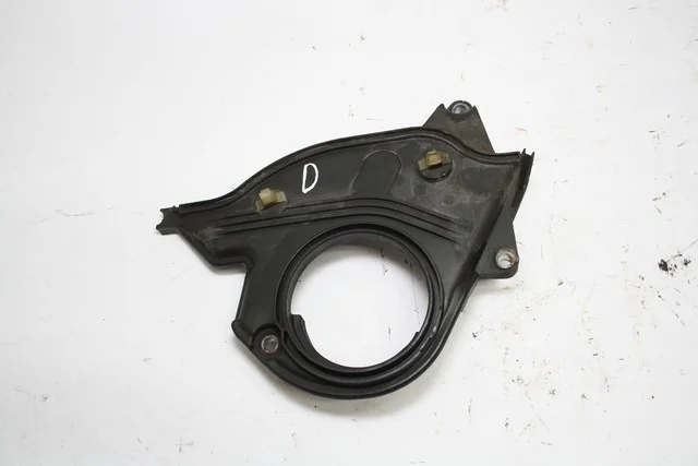 Кожух ремня ГРМ нижняя часть (сломано крепление) V77W MITSUBISHI PAJERO III / MONTERO III V6 / V7 2000-2002