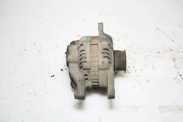 Генератор V77W MITSUBISHI PAJERO III / MONTERO III V6 / V7 2000-2002, PAJERO III / MONTERO III V6 / V7 2003-2006