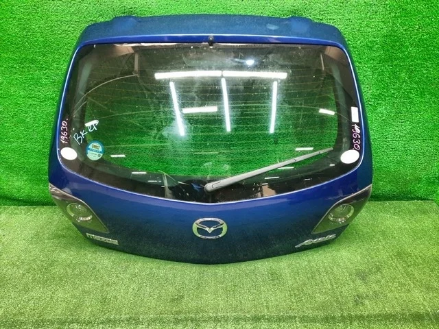 Крышка багажника (дефект ЛКП) BK5P MAZDA MAZDA 3 BK 2003-2006, MAZDA 3 BK 2006-2009, AXELA BK 2003-2006, AXELA BK 2006-2009