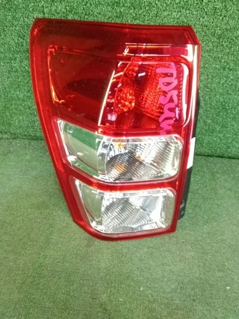 Фонарь задний левый (царапина) TD54W SUZUKI GRAND VITARA II JT / TE / TD 2005-2008
