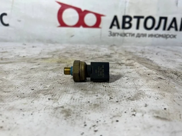 Датчик давления топлива 1K2 VOLKSWAGEN PASSAT B6 2005-2010, JETTA V 1K2 / 1K5 2005-2011, GOLF V 1K1 / 1K5 2003-2009