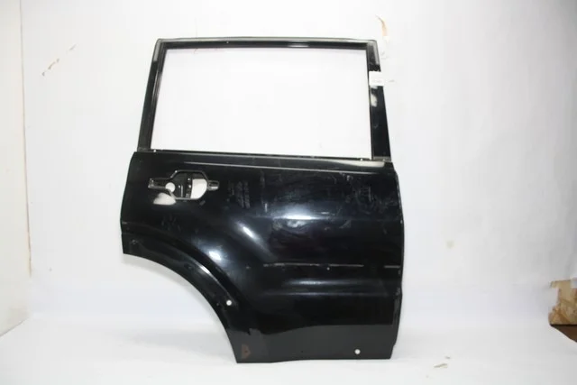 Дверь задняя правая (царапины) V93W MITSUBISHI PAJERO IV / MONTERO IV V8 / V9 2006-2011, PAJERO IV / MONTERO IV V8 / V9 2011-2014
