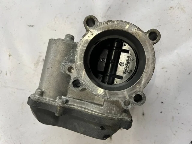 Заслонка дроссельная 3C VOLKSWAGEN JETTA VI 162 / 163 / AV2 / AV3 2010-2014, PASSAT B7 2011-2015, JETTA VI 162 / 163 / AV2 / AV3 2015-2018