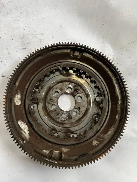 Маховик 3C VOLKSWAGEN JETTA VI 162 / 163 / AV2 / AV3 2010-2014, PASSAT B7 2011-2015, JETTA VI 162 / 163 / AV2 / AV3 2015-2018