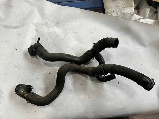 Патрубок радиатора охлаждения левый нижний 3C VOLKSWAGEN JETTA VI 162 / 163 / AV2 / AV3 2010-2014, PASSAT B7 2011-2015
