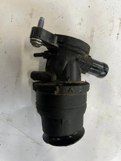 Патрубок турбины 3C VOLKSWAGEN JETTA VI 162 / 163 / AV2 / AV3 2010-2014, PASSAT B7 2011-2015, JETTA VI 162 / 163 / AV2 / AV3 2015-2018