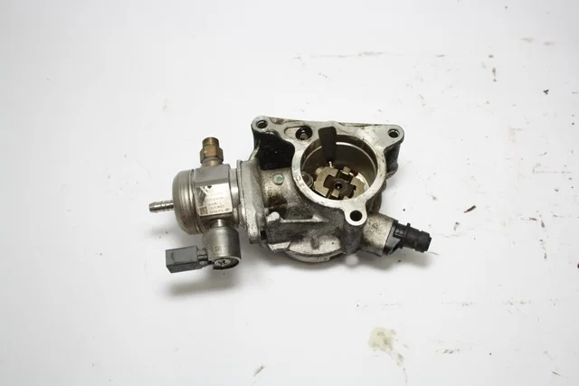 Насос топливный высокого давления B6 AUDI A4 B8 2007-2011, VOLKSWAGEN PASSAT B6 2005-2010, SCIROCCO III 2008-2014, TIGUAN I 5N1 / 5N2 2007-2011