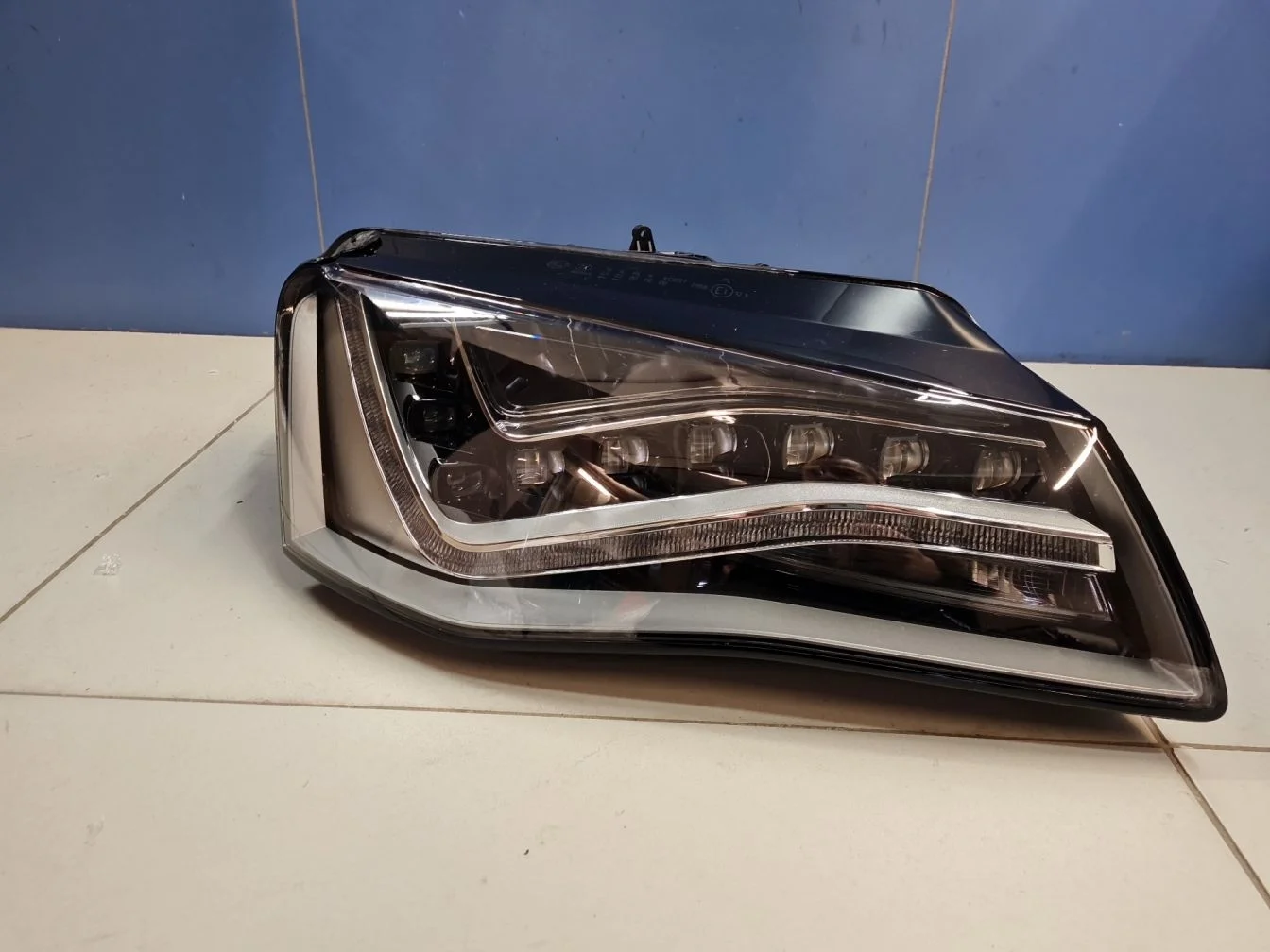 Фара правая для Audi A8 S8 D4 2010-2017