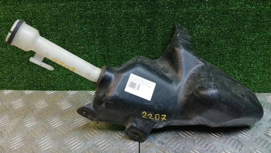 бачок омывателя Chevrolet F16D4,F18D4,Z20D1 J300 Chevrolet Cruze F16D4,F18D4,Z20D1 J300 13260579,13260590