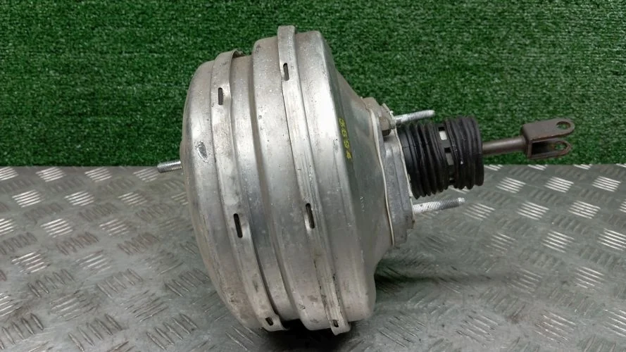 вакуумник тормозной Bmw 256S5 E83 Bmw X3 256S5 E83 34333450589