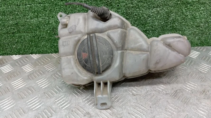 бачок расширительный Audi CEUA 4H2 Audi A8 CEUA 4H2 4H0121403H