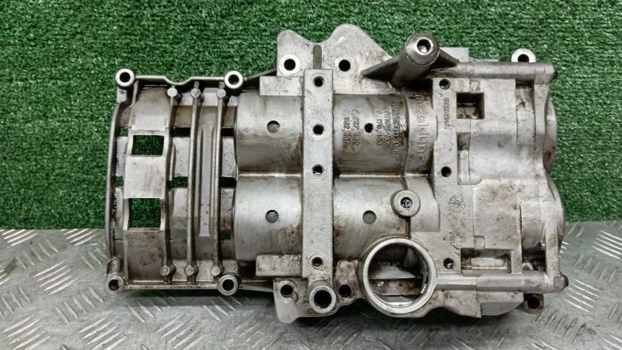 балансирный вал Kia D4HA XM Kia Sorento D4HA XM 233002F000
