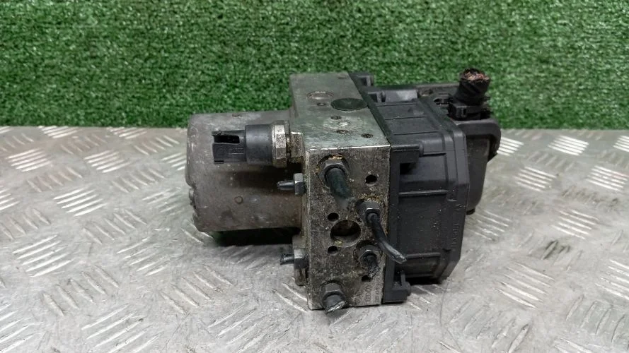 блок abs Audi BVJ,BVN,BPK 4E2,4E5 Audi A8 BVJ,BVN,BPK 4E2,4E5 4E0614517CQ,4E0614517CP,4E0910517J,4E0614517BQ