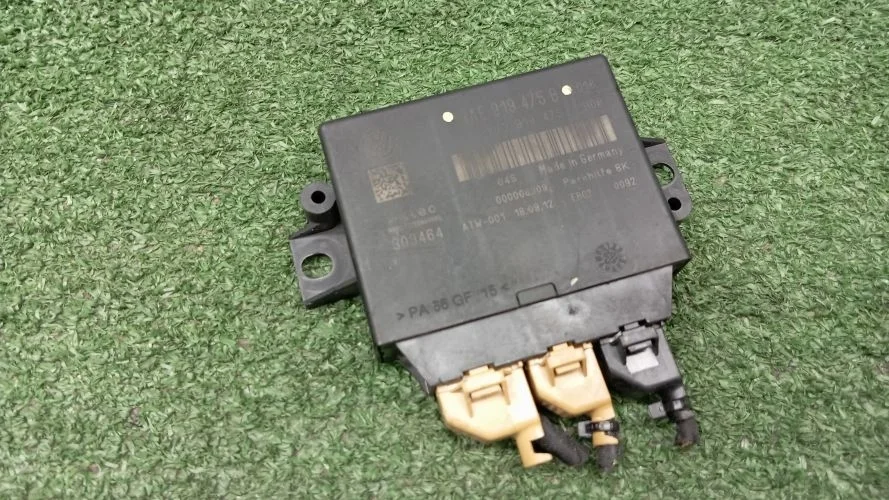 блок управления парктрониками Volkswagen CBFA 358,B6 Volkswagen Passat Cc CBFA 358,B6 3AE919475B