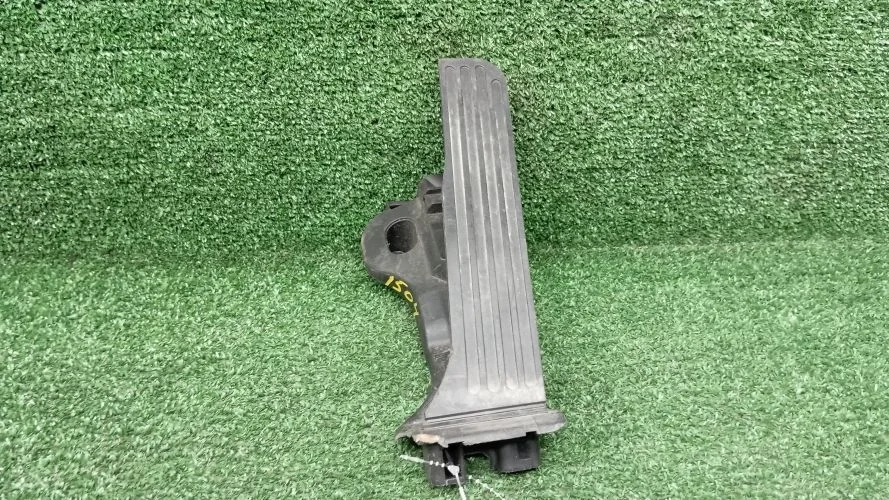 педаль газа Volkswagen CFGC,CBFA,CUWA 357,B6,358 Volkswagen Passat Cc CFGC,CBFA,CUWA 357,B6,358 1K1723503AP