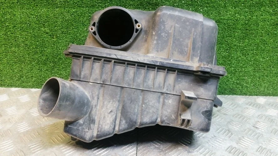 корпус воздушного фильтра Ssangyong 664950,664951 DJ,QJ Ssangyong Kyron,Actyon Sports 664950.664951 DJ,QJ 2311009053,2311009054,2311009050,2311009052