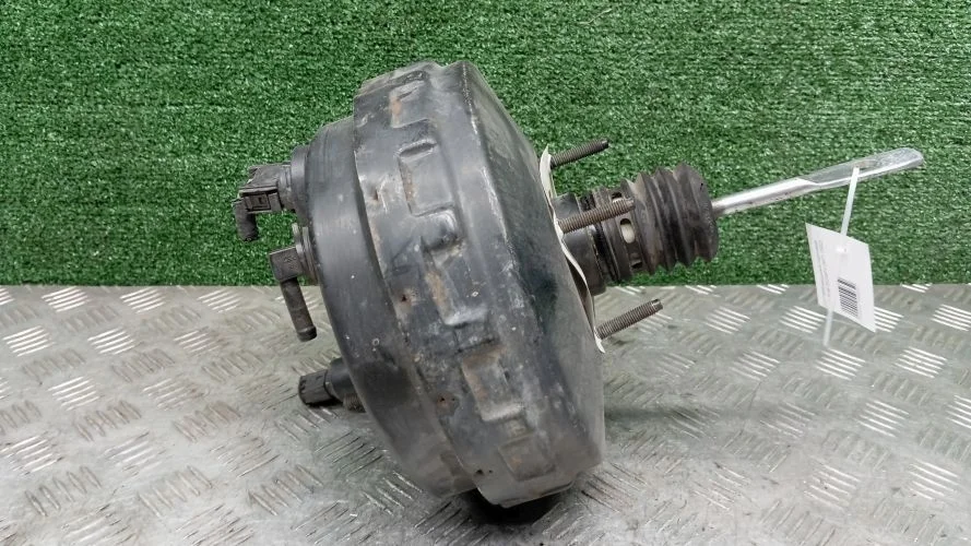 вакуумник тормозной Volvo D5244T4 CM71 Volvo Xc90 D5244T4 CM71 31273665,30793679