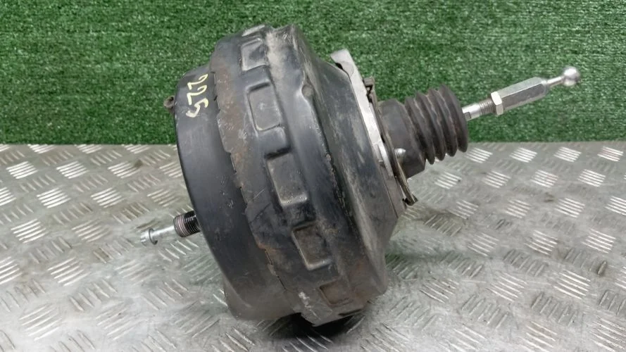 вакуумник тормозной Audi BWT 8EC Audi A4 BWT 8EC 8E0612107J