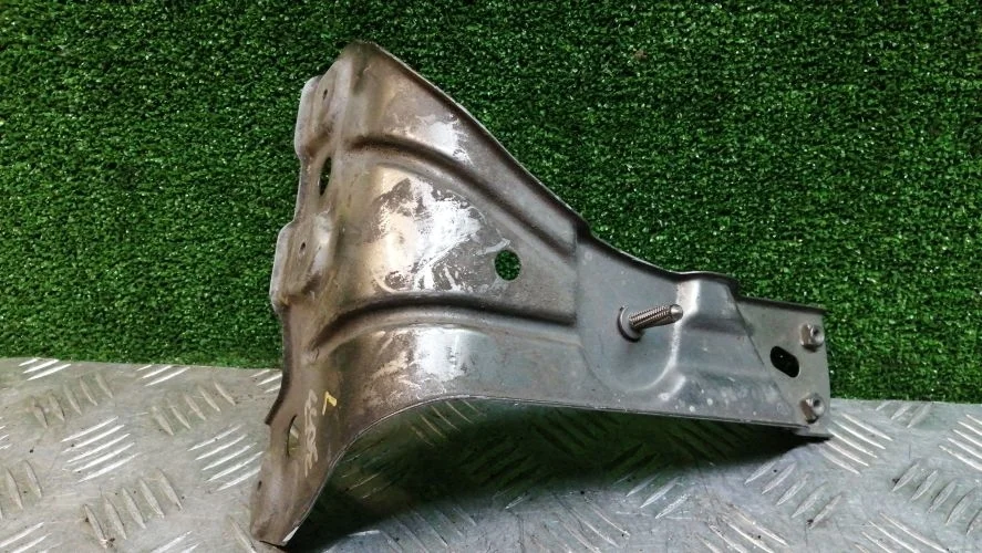 крепление крыла Volkswagen CBBB 357,B6 Volkswagen Passat Cc CBBB 357,B6 3C8821141